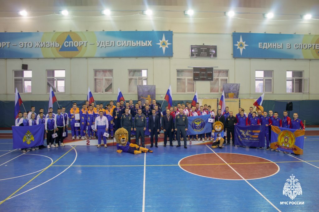 Футбольная команда института приняла участие в соревнованиях по мини-футболу  Футбольная команда института приняла участие в соревнованиях по мини-футболу