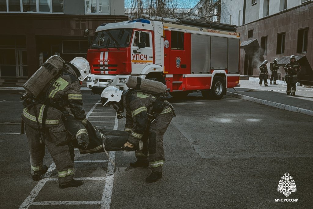 Как в институте отработали тактику тушения пожаров Как в институте отработали тактику тушения пожаров