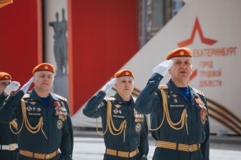 Торжественный шаг в честь великого подвига