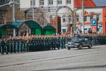 Торжественный шаг в честь великого подвига