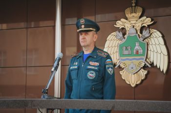 В институте состоялось еженедельное построение