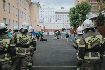 Первокурсники прошли испытания на право ношения берета