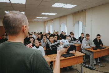 Студенты института проходят курсы военной подготовки