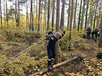 Участие команд Уральского института ГПС МЧС России в военно-спортивной игре "Зарница"
