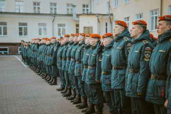 В Уральском институте ГПС МЧС России состоялось еженедельное построение