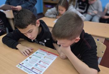 Представители Уральского института ГПС МЧС России посетили кадетские классы в день Гражданской обороны