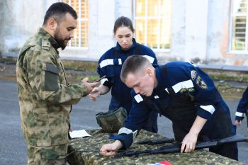 «Дорогами героев»: курсанты и студенты Уральского института ГПС МЧС России проверили свою силу духа и знания