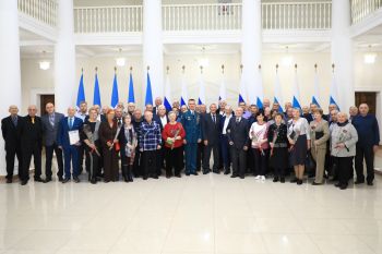 В актовом зале института прошел праздничный концерт