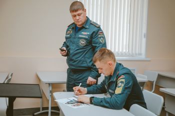 Лучшее звено газодымозащитной службы Уральского института ГПС МЧС России 2025 Лучшее звено газодымозащитной службы Уральского института ГПС МЧС России 2025