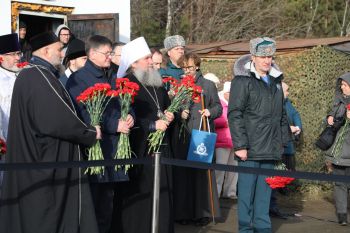 Личный состав института почтил память героев специальной военной операции