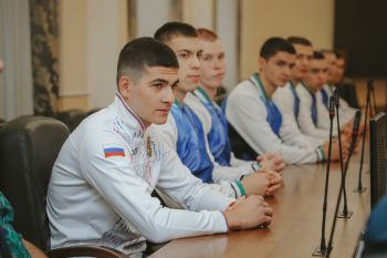 Подведены итоги спортивного сезона сборной института