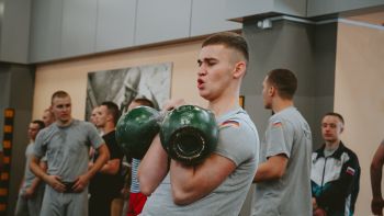 В институте прошли соревнования по гиревому спорту, приуроченные ко Дню народного единства В институте прошли соревнования по гиревому спорту, приуроченные ко Дню народного единства