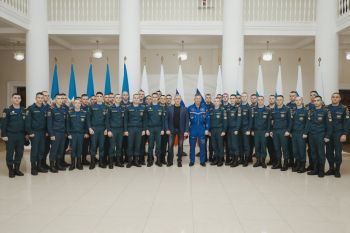 Лётчик-космонавт Сергей Прокопьев и четырёхкратный чемпион мира по парашютному спорту Валентин Прокопьев посетили Уральский институт ГПС МЧС России Лётчик-космонавт Сергей Прокопьев и четырёхкратный чемпион мира по парашютному спорту Валентин Прокопьев посетили Уральский институт ГПС МЧС России