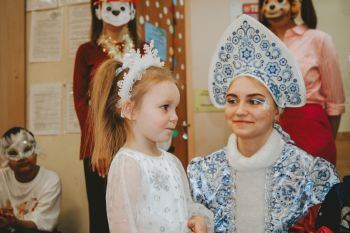 Личный состав института дарит радость детям Личный состав института дарит радость детям