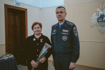 Еженедельное построение и награждение ко Дню спасателя