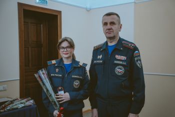 Еженедельное построение и награждение ко Дню спасателя