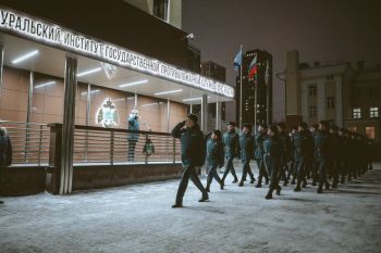 Еженедельное построение и награждение ко Дню спасателя