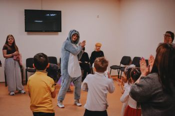 Уральский институт ГПС МЧС России дарит новогоднее чудо семьям из новых территорий 