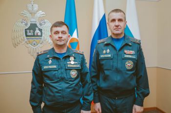 В Уральском институте ГПС МЧС России старт дня дали торжественным награждением В Уральском институте ГПС МЧС России старт дня дали торжественным награждением