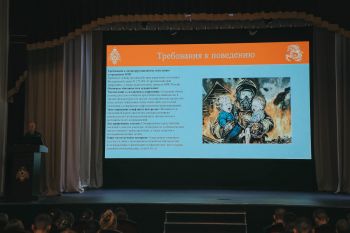 Курсанты второго курса завершают праздничные выходные