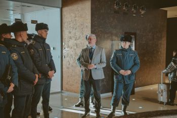 Курсанты выпускного курса ознакомились с противопожарными системами бизнес-центра «Высоцкий»