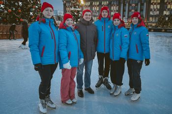 Личный состав Уральского института ГПС МЧС России принял участие в масштабном студенческом мероприятии — Дне студента на Катке на Площади