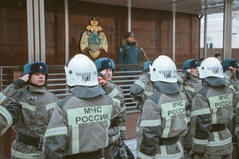 В Уральском институте ГПС МЧС России прошла церемония передачи касок и заступления на боевое дежурство В Уральском институте ГПС МЧС России прошла церемония передачи касок и заступления на боевое дежурство