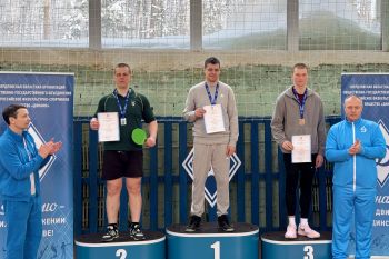 Команда института одержала победу на соревнованиях по настольному теннису