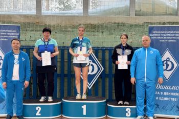 Команда института одержала победу на соревнованиях по настольному теннису