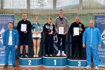 Команда института одержала победу на соревнованиях по настольному теннису