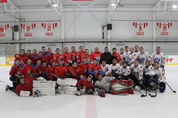 15 лет на льду: хоккейная команда «Огненный щит» Уральского института ГПС МЧС России отмечает юбилей 15 лет на льду: хоккейная команда «Огненный щит» Уральского института ГПС МЧС России отмечает юбилей