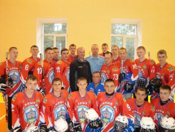 15 лет на льду: хоккейная команда «Огненный щит» Уральского института ГПС МЧС России отмечает юбилей 15 лет на льду: хоккейная команда «Огненный щит» Уральского института ГПС МЧС России отмечает юбилей