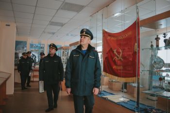 «Подписан договор о сотрудничестве между Уральским институтом ГПС МЧС России и Уральским учебным спасательным центром МЧС России»