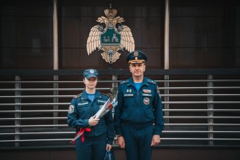 В институте прошло еженедельное утреннее построение