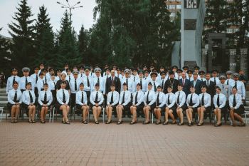 Начальник института Алексей Аникеев принял участие в торжественном выпуске молодых специалистов Уральского юридического института МВД