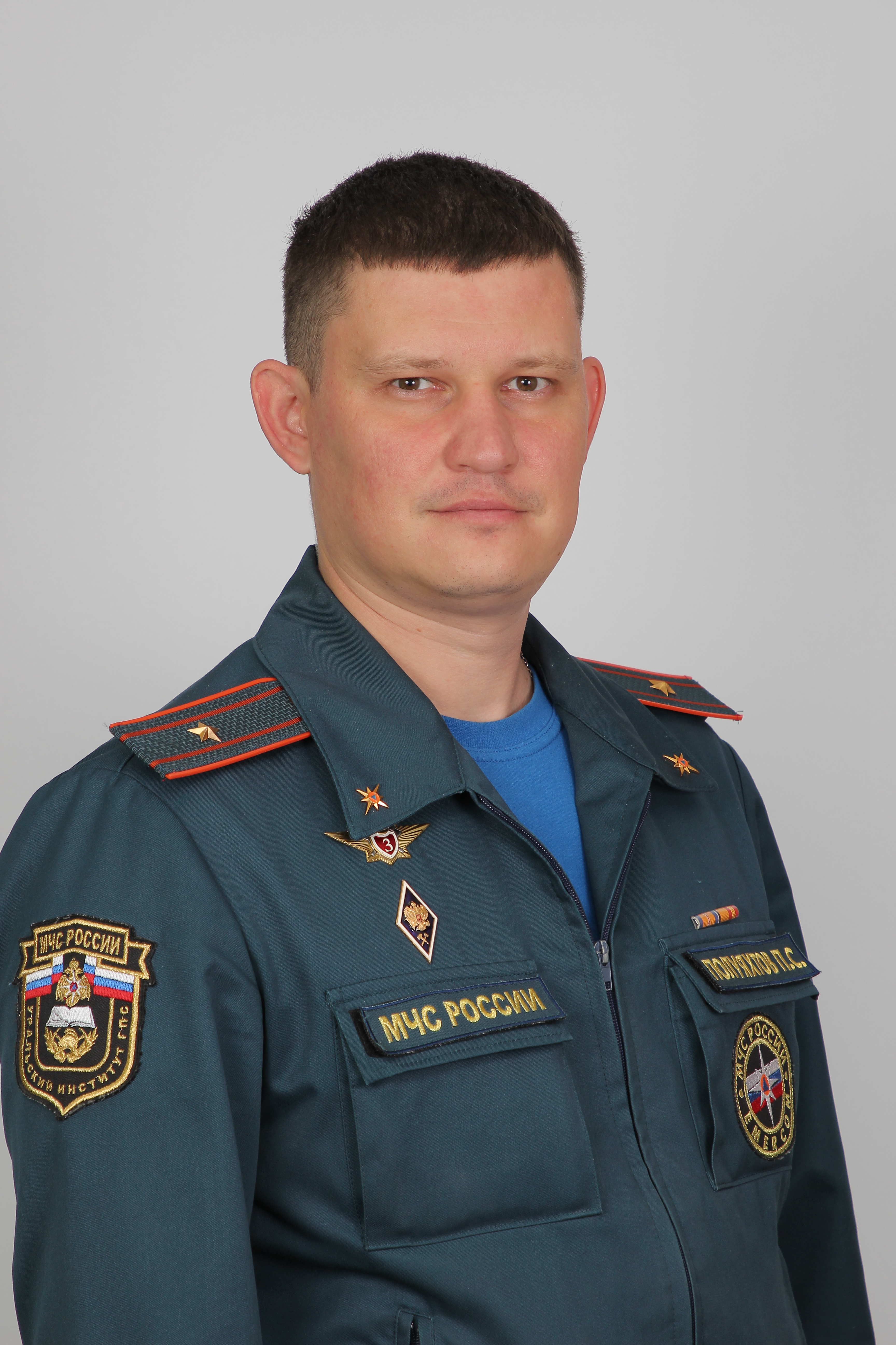 Полуяхтов