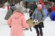 Активисты «Феникса» провели спортивный праздник для детей города Берёзовского