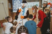 Личный состав института дарит радость детям