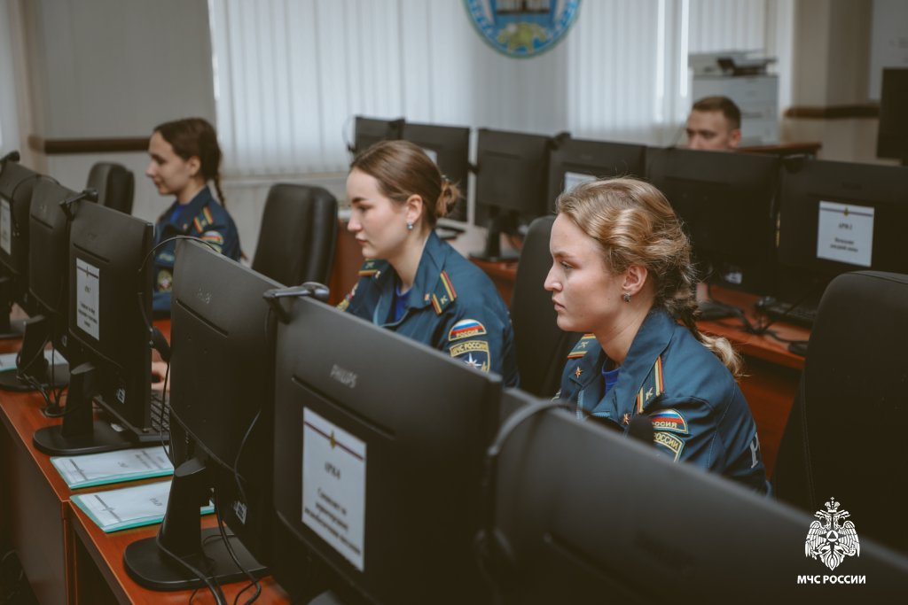 Обучающиеся института проверили себя в интеллектуальном сражении Обучающиеся института проверили себя в интеллектуальном сражении