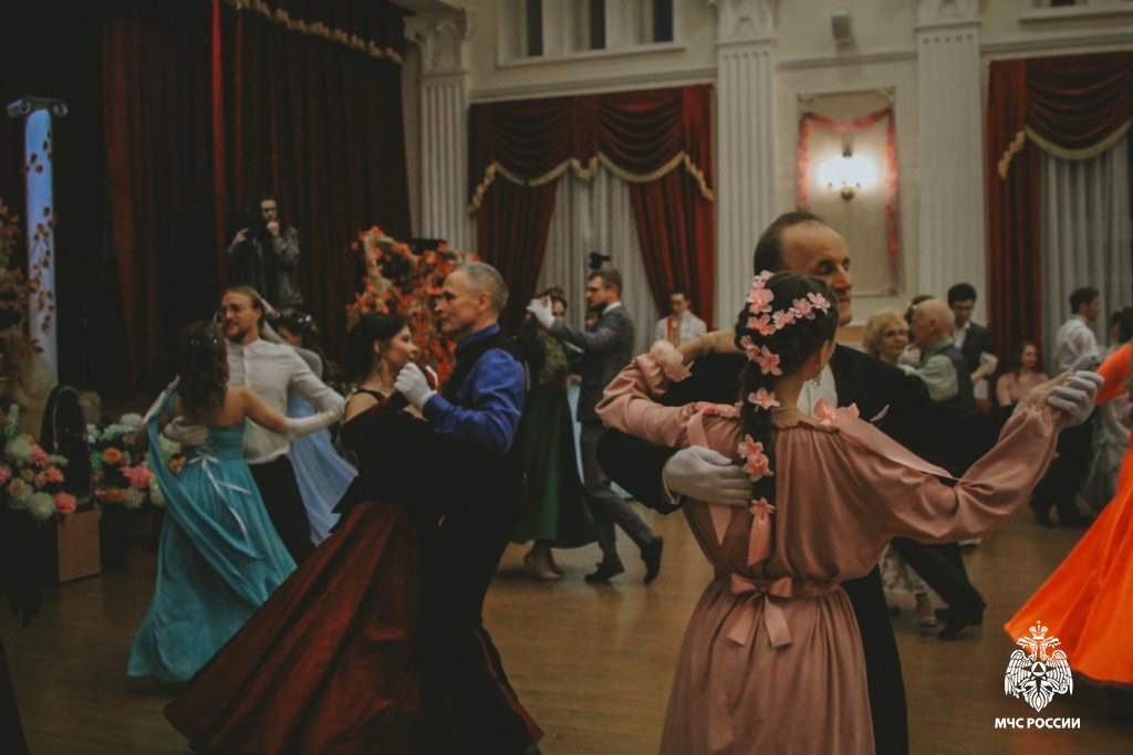 В ритме вальса В ритме вальса