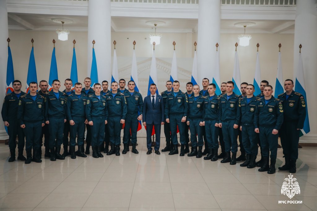 Директор Регионального центра патриотического воспитания Свердловской области, Герой Российской Федерации Сергей Воронин, встретился с курсантами: патриотическое воспитание на личном примере Директор Регионального центра патриотического воспитания Свердловской области, Герой Российской Федерации Сергей Воронин, встретился с курсантами: патриотическое воспитание на личном примере