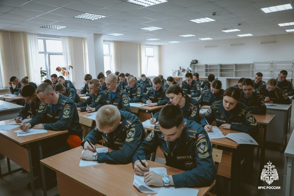 Олимпиада по Экологии проведена на кафедре химии и процессов горения Олимпиада по Экологии проведена на кафедре химии и процессов горения
