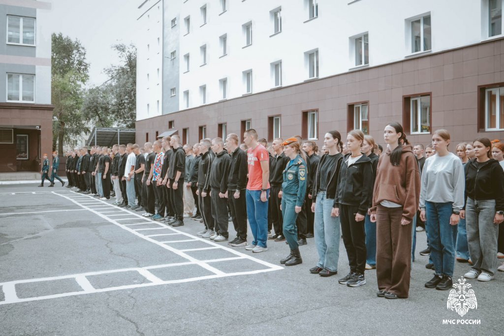 Первый день в строю Первый день в строю