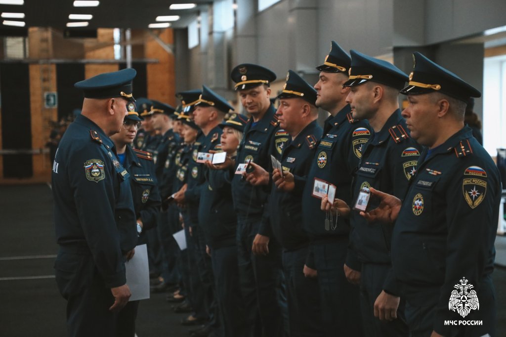 В Уральском институте ГПС МЧС России прошел смотр внешнего вида личного состава В Уральском институте ГПС МЧС России прошел смотр внешнего вида личного состава