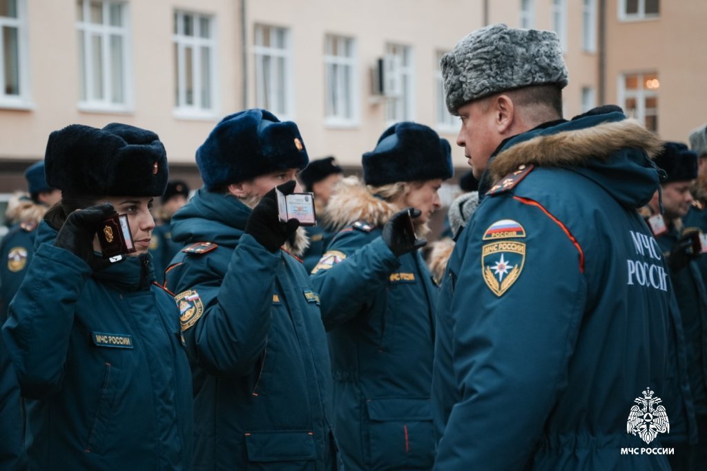 Личный состав Уральского института ГПС МЧС России готов к зимнему сезону Личный состав Уральского института ГПС МЧС России готов к зимнему сезону