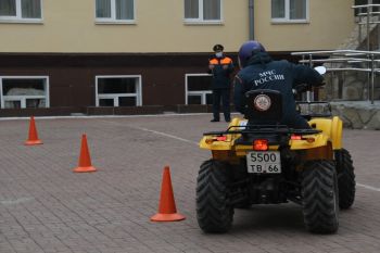 На территории института прошла демонстрация внедорожной мототранспортной техники