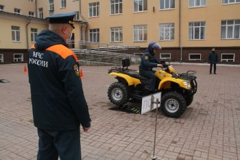 На территории института прошла демонстрация внедорожной мототранспортной техники