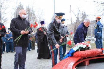 Личный состав вуза почтил память коллег, погибших при исполнении служебного долга