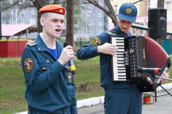 Творческие коллективы вуза выступили для ветеранов войны и труда