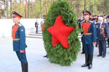 Начальник института принял участие в торжественно-траурной церемонии на Широкореченском мемориале